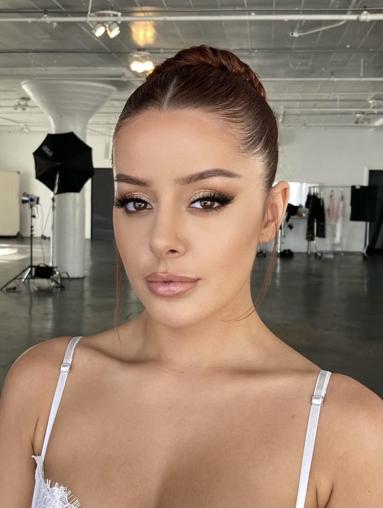 Who Is Vanna Bardeau? Biography, Career, Net Worth & More